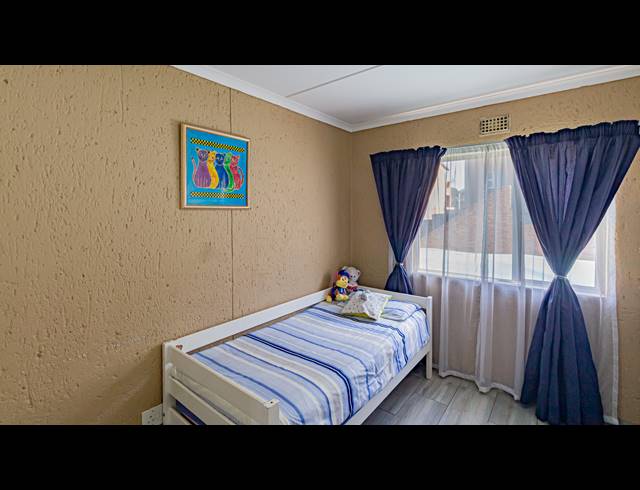 3 BEDROOM APARTMENT FOR SALE IN WINCHESTER HILLS